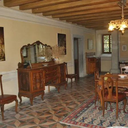 Adelaide Villa