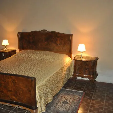 Adelaide Villa Gonars